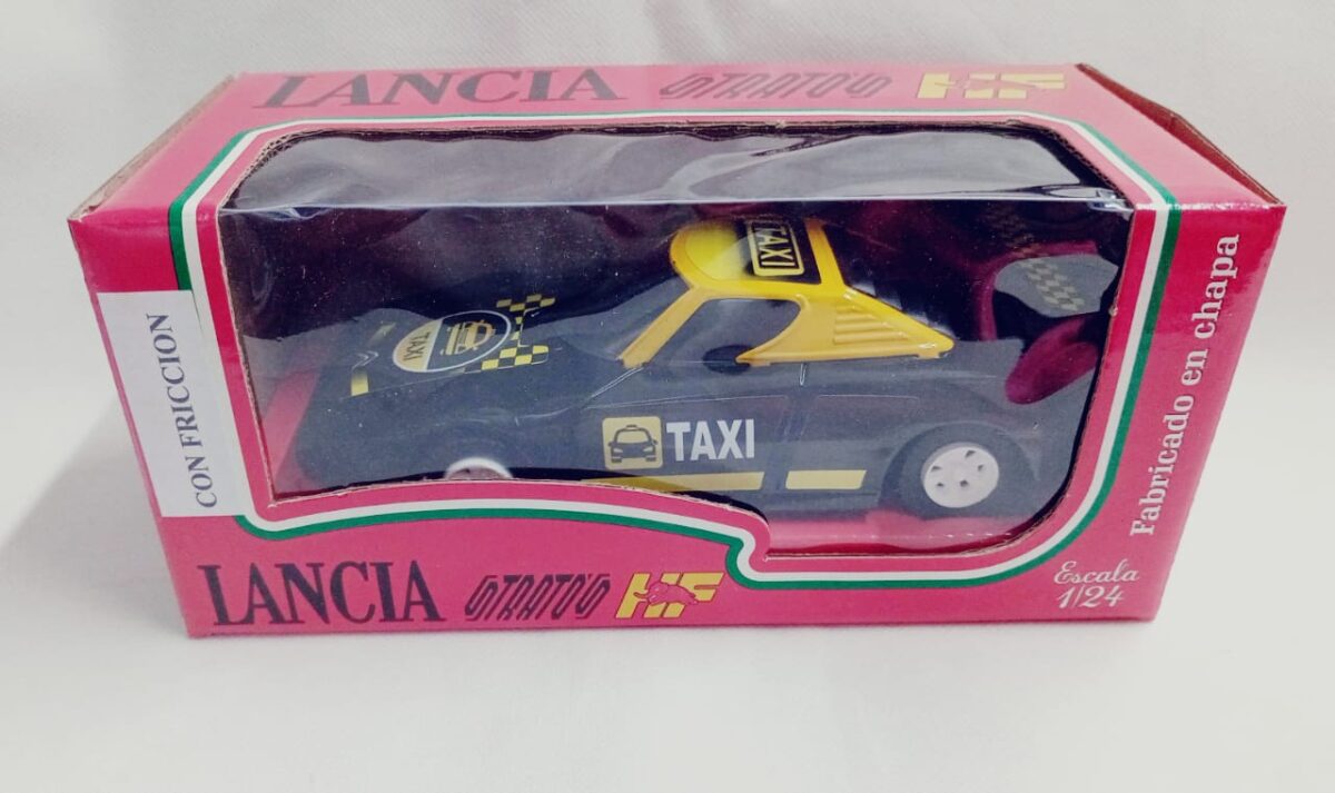 DIA DEL NIÑO! Auto Taxi Fabricado en Chapa