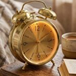 Reloj Campanita Mediano Con Luz Alrrededor